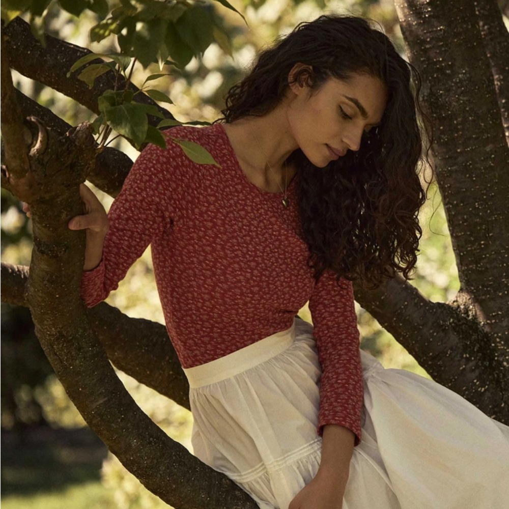 Annie Tee - Scarlet Secret Garden | DÔEN